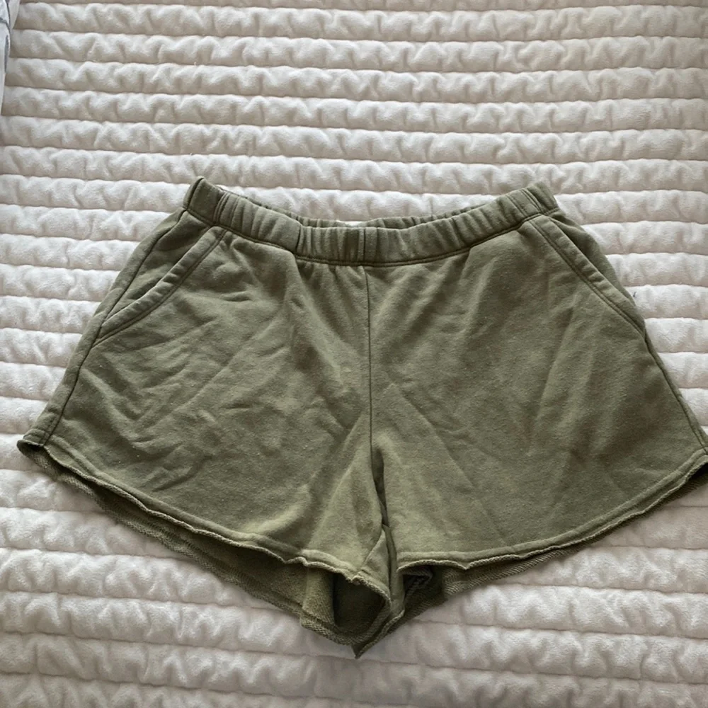 Colsie Short - Picture 1 of 2